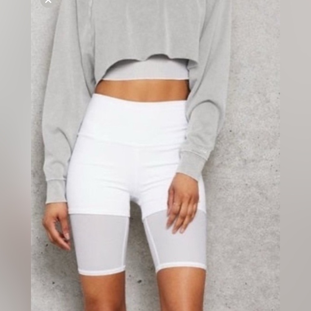ALO Yoga Women's White mesh Shorts